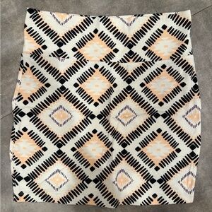 Charlotte Russe Black and Cream Geometric Pencil Skirt